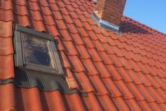 velux-dans-toiture-en-tuile